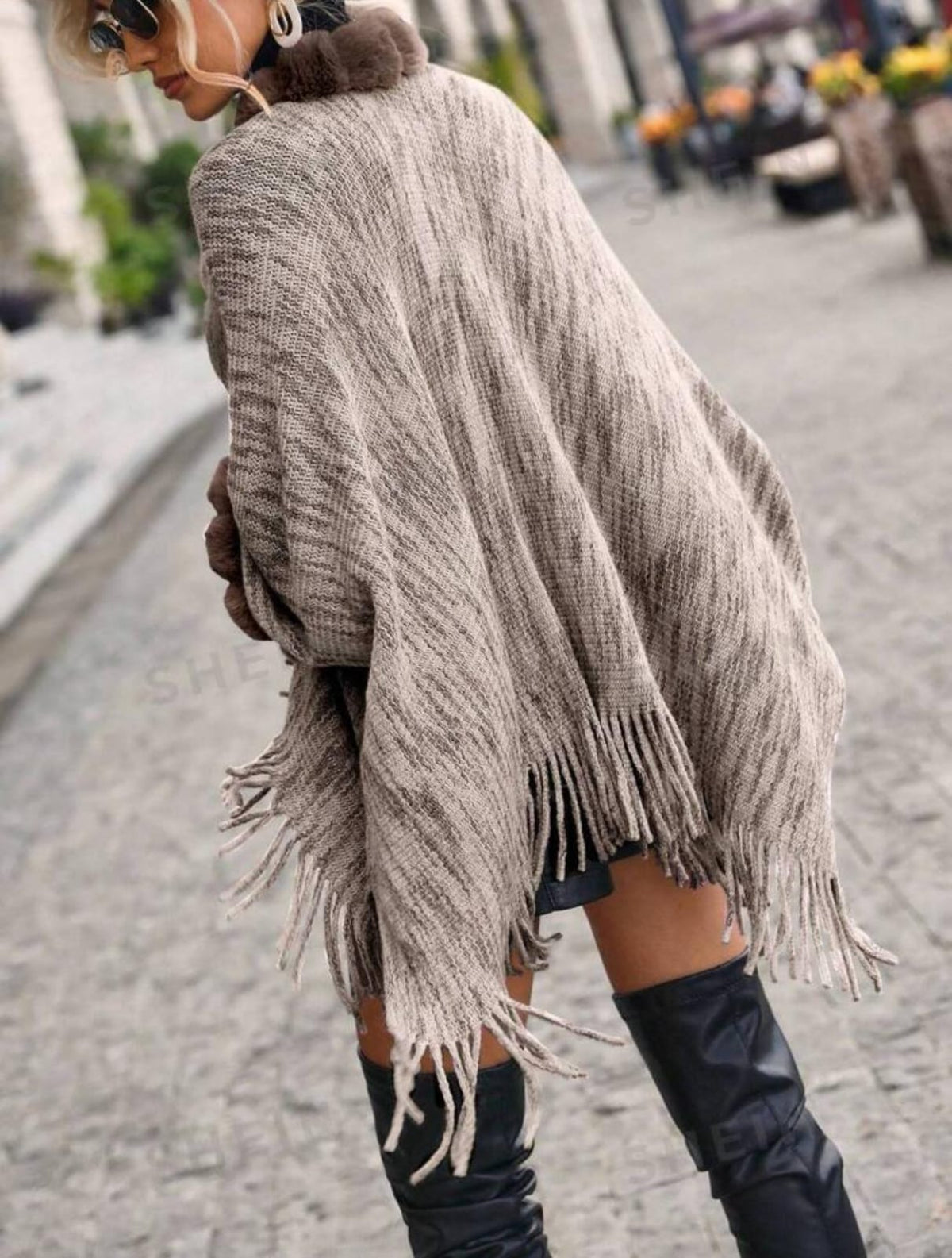 Luxury sleeves fur capes