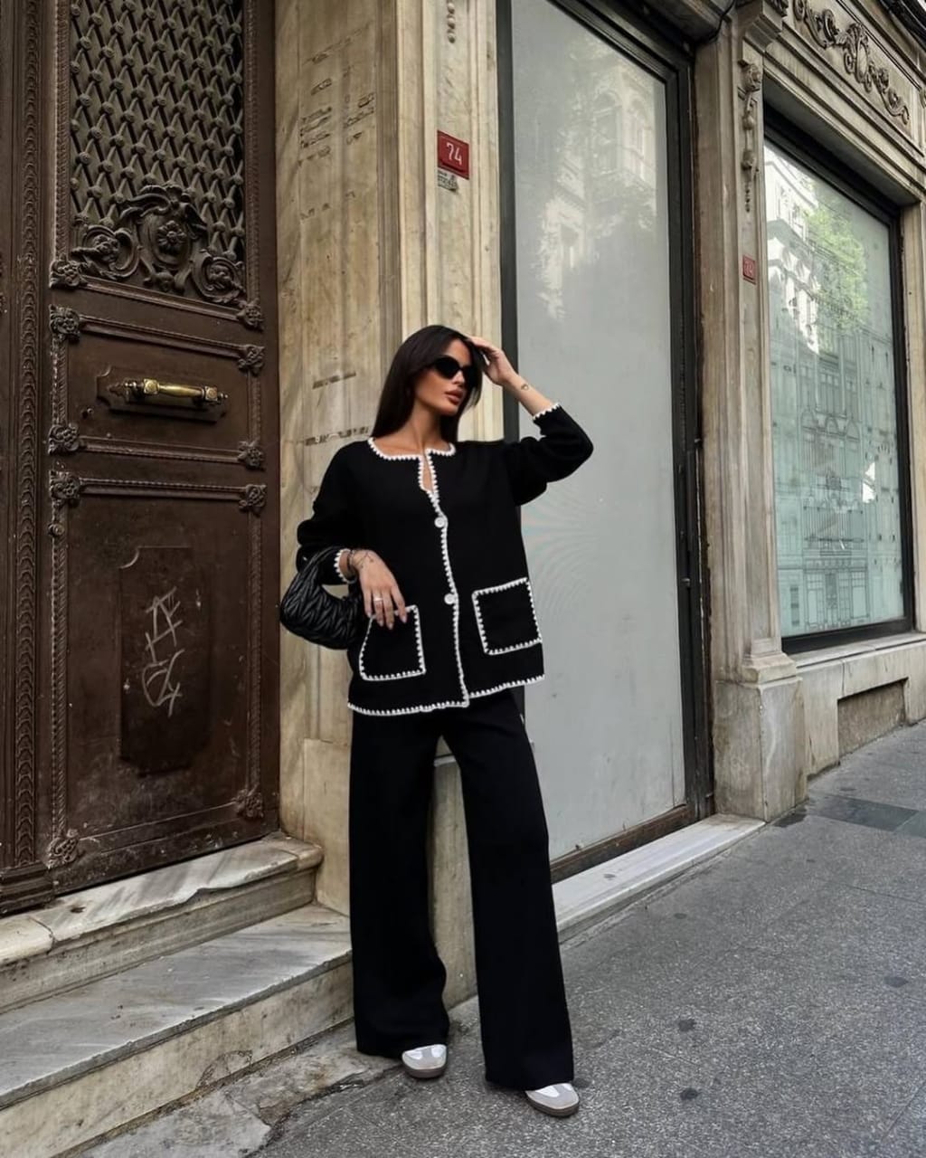 Style store bold border woollen cordset
